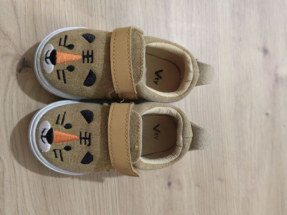 Детски обувки Vty