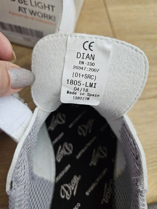 Испански бели обувки- 38н.