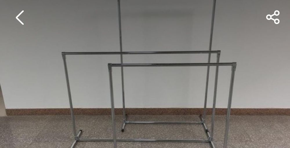 Детская стойка для одежды