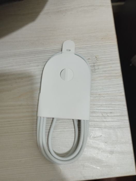 iPhone 17pro max karobkasiddan chiqgan original shnur