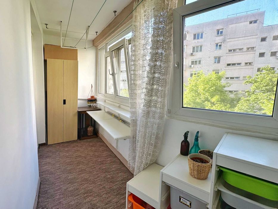 Inchiriez apartament doua camere in Titan