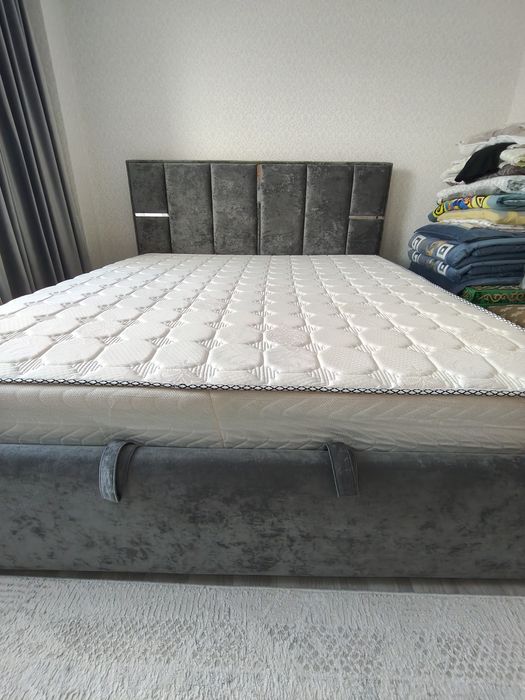 Диван двух спальный