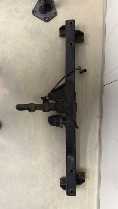 Теглич BMW E53 комплект!!!