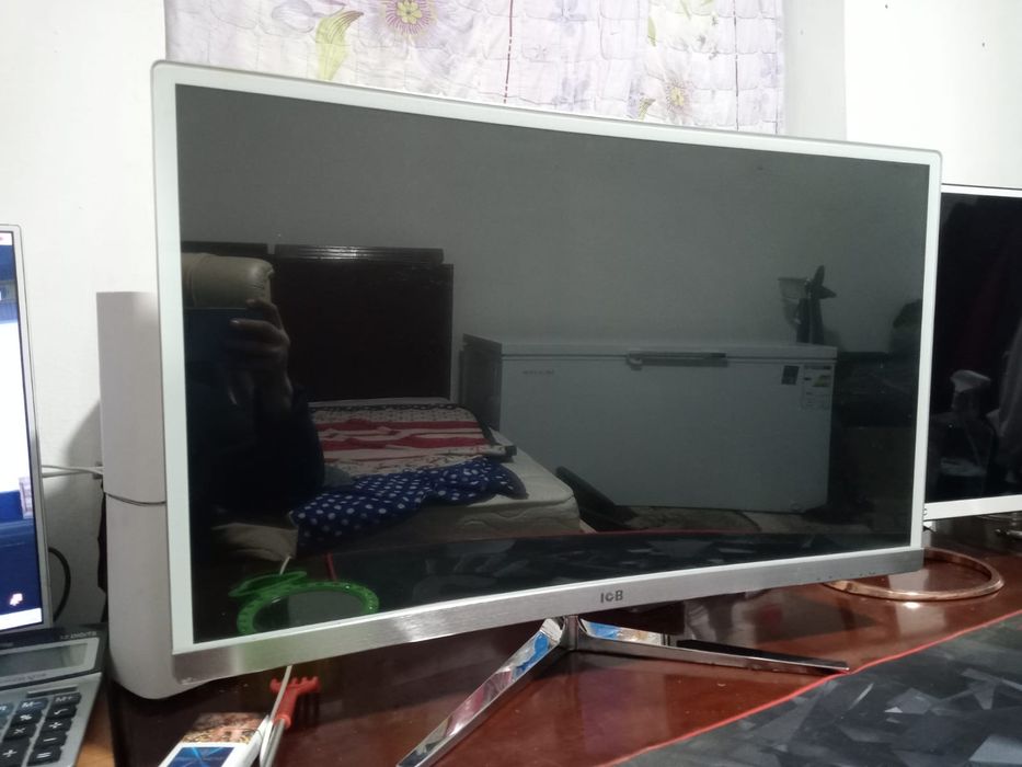 Монитор 32 изогнутые