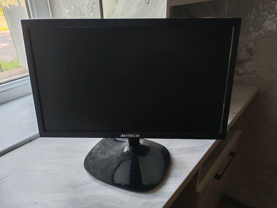 Монитор в хорошем состоянии