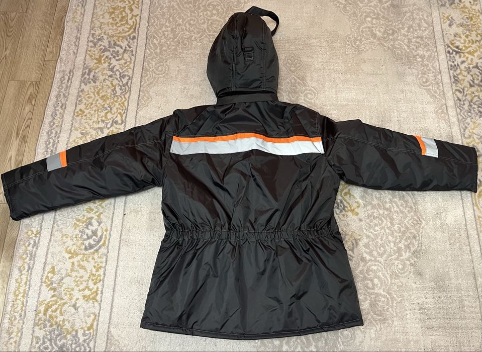 Продам срочно спец одежду