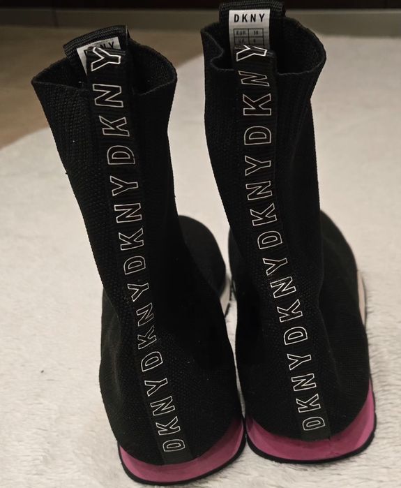 DKNY пролетни боти