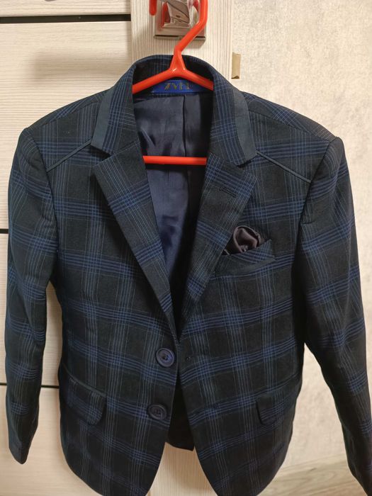 Продам костюм  для мальчика