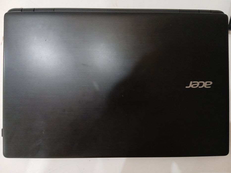 Acer Aspire E5‑571G, Intel i5‑4210U, NVIDIA 820M, 4ГБ RAM, HDD 297ГБ