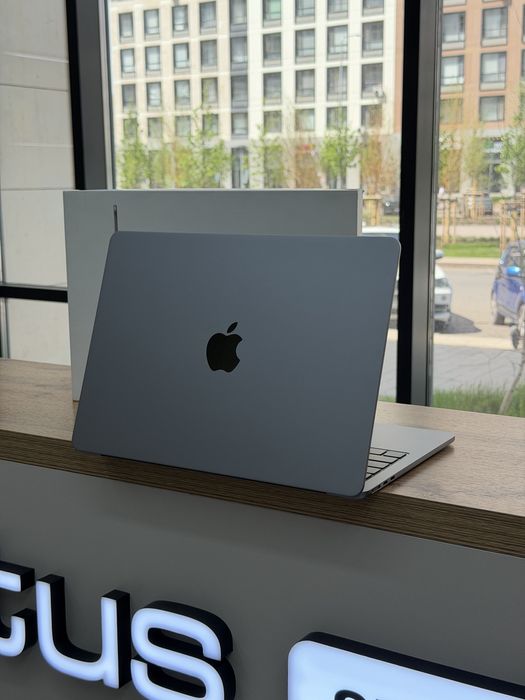 MacBook Air 13 M3 8/512 gb | iStatus