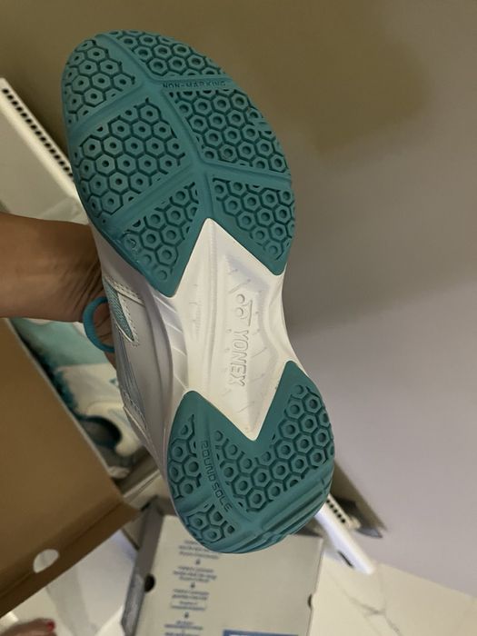 Yonex обувки за бадминтон 36 номер