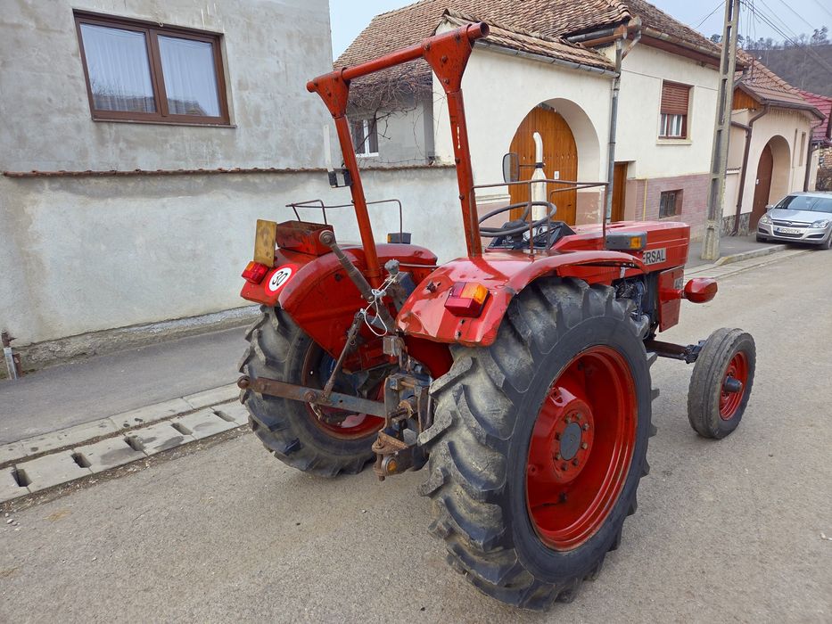 UTB  445 fabricat de Brasov pentru export cutia cu 2 manete