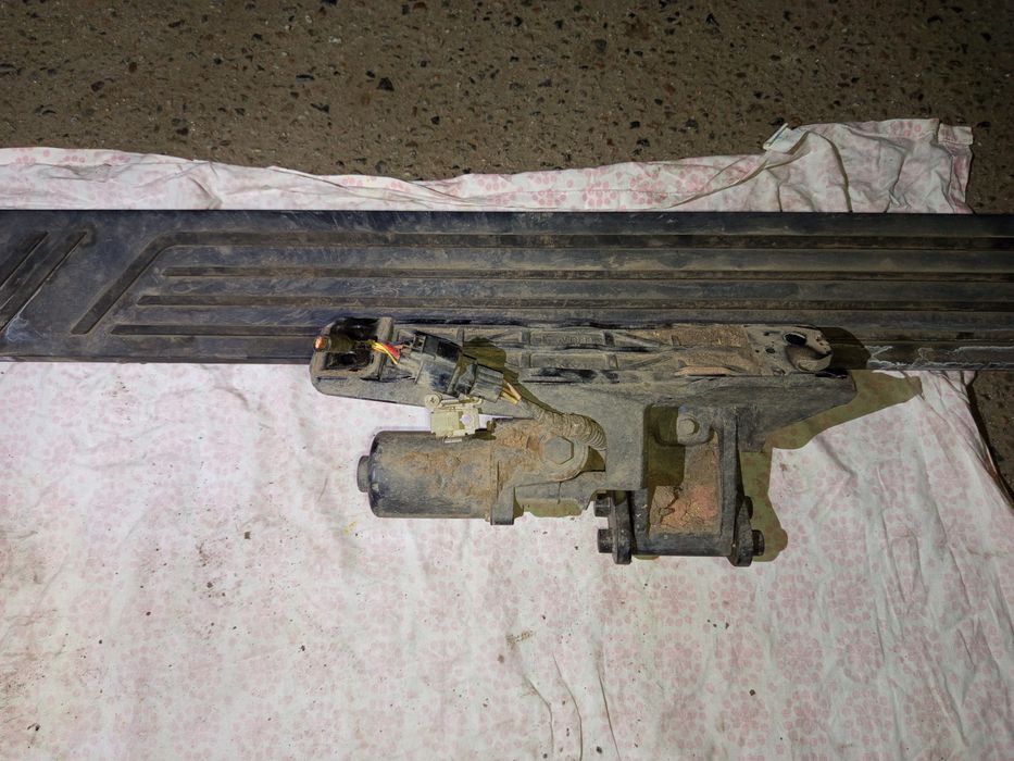 Tank подножки с электро приводом