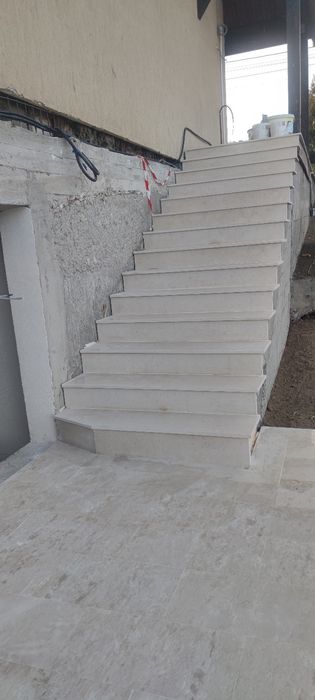 Marmură, granit, travertin