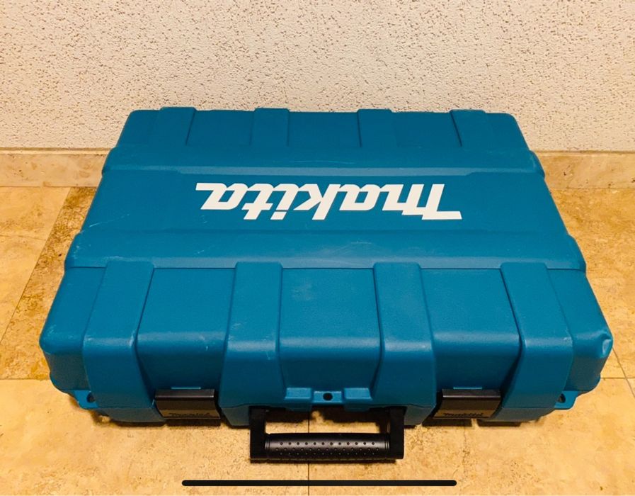 Makita rotopercutor DHR 400