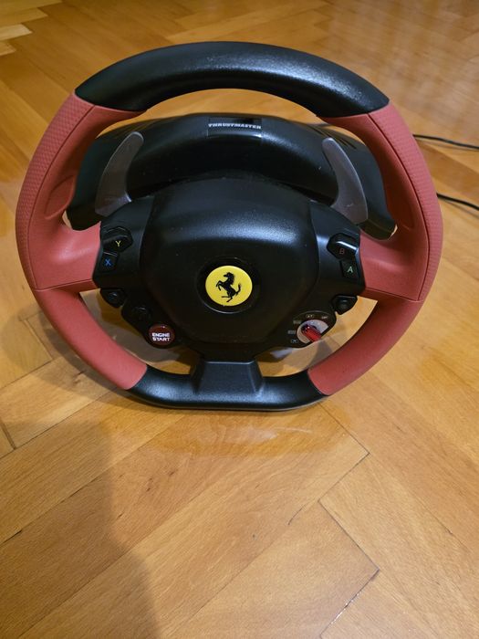 Volan gaming Ferrari 458 Spider Thrustmaster