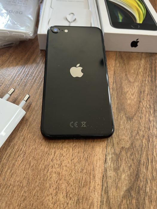 Apple Iphone SE 2 2020 64GB Black Черен с подарък