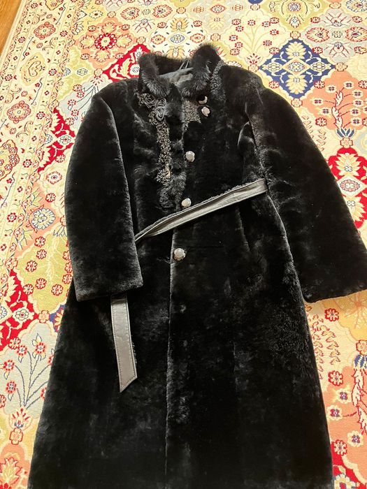 Срочно Продам мутоновую шубу