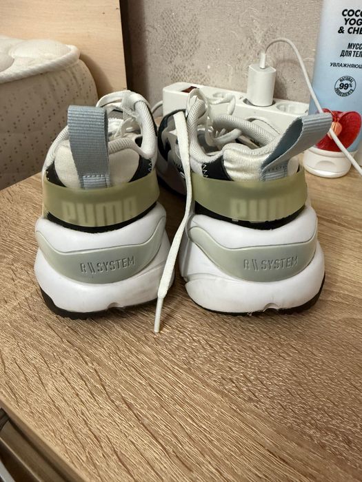 Продам кроссовки Пума.