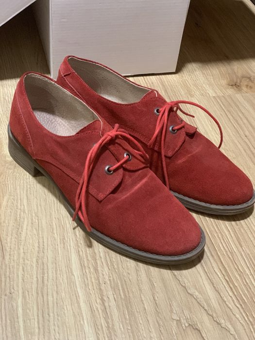 Нова цена!Дамски обувки от велур 37 номер