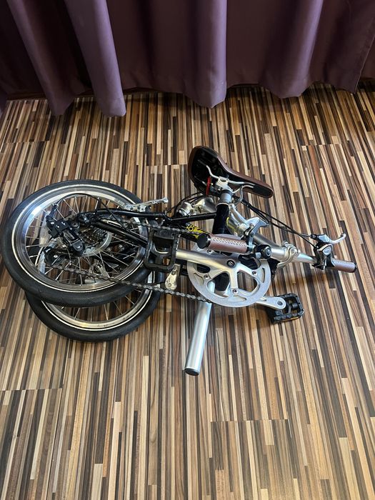 Bicicleta pliabila pegas teoretic folosita putin