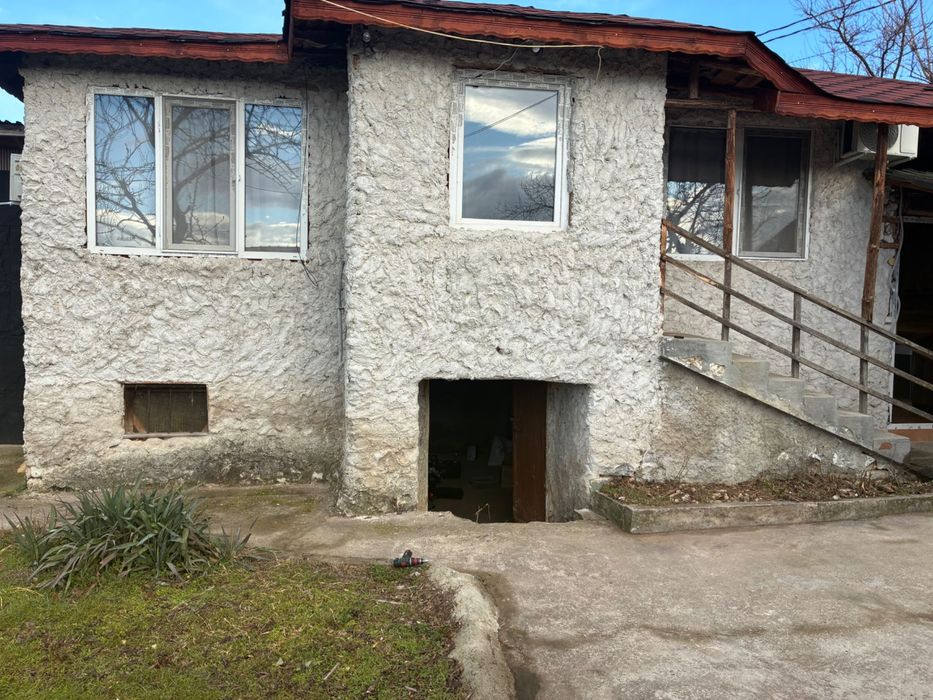 Продавам Готова Реновирана Къща за Живеене