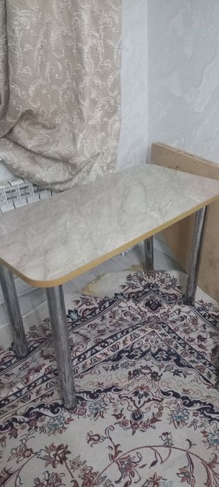 Стол Кухонный стол