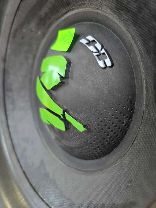 Колона Deaf Bonce