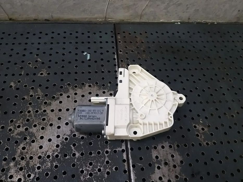 Motoras macara dreapta spate audi a4 b8 8k 8k0959812a 1101919813201 919811201 7746027321
