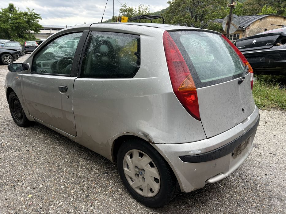 Фиат Пунто 1.9 jtd 2 броя. На части.