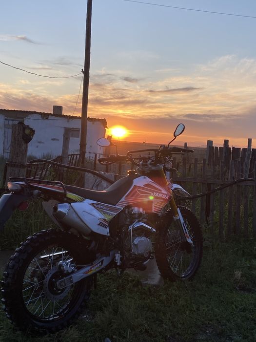 Ямма мотоцикл сатылады