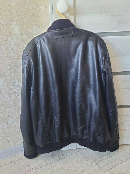Кожаный бомбер с подкладом