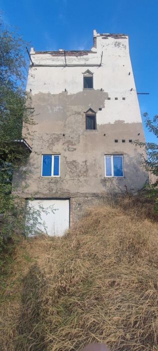 Дом на разбор кирпич, блоки, крыша, бетон,