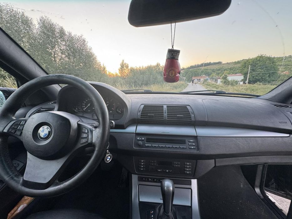 Продава се BMW X5 феис 2005 година 218 конски сили