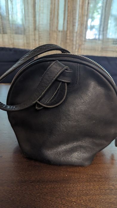 Продам кожаную барсетку- сумку известного бренда