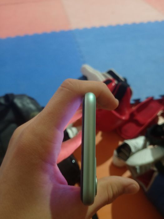 iPhone 11 (нашел 3 месяца назад) на запчасти