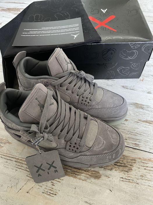 Jordan x Kaws Air Jordan 4 Retro Sneakers