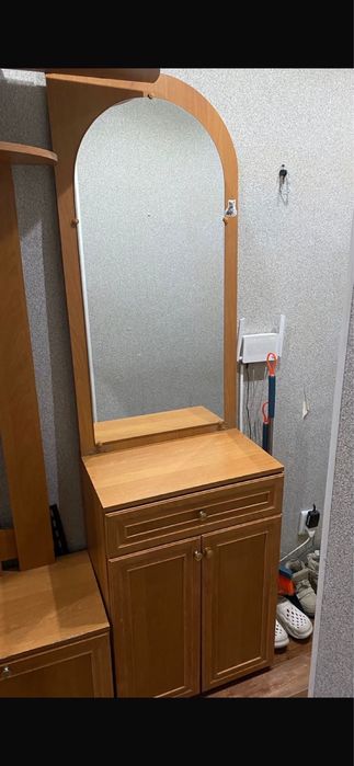 срочна продам прихожку