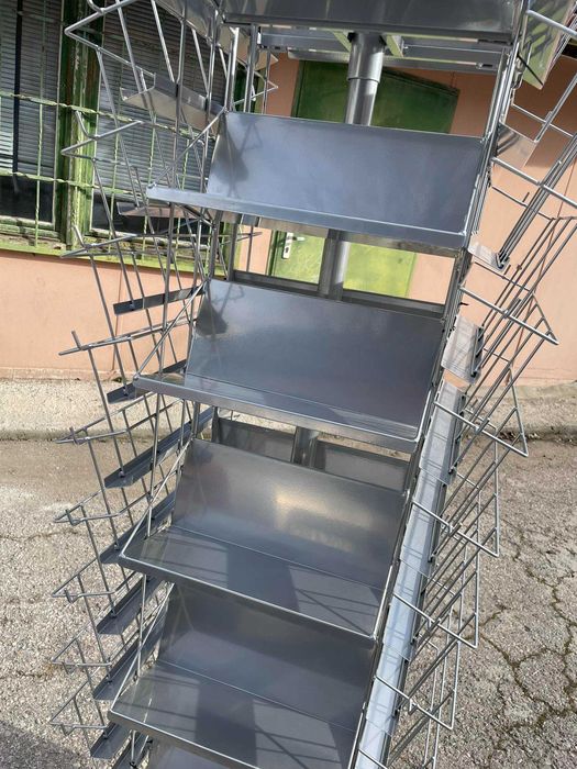 Метален Стелаж с четири страни