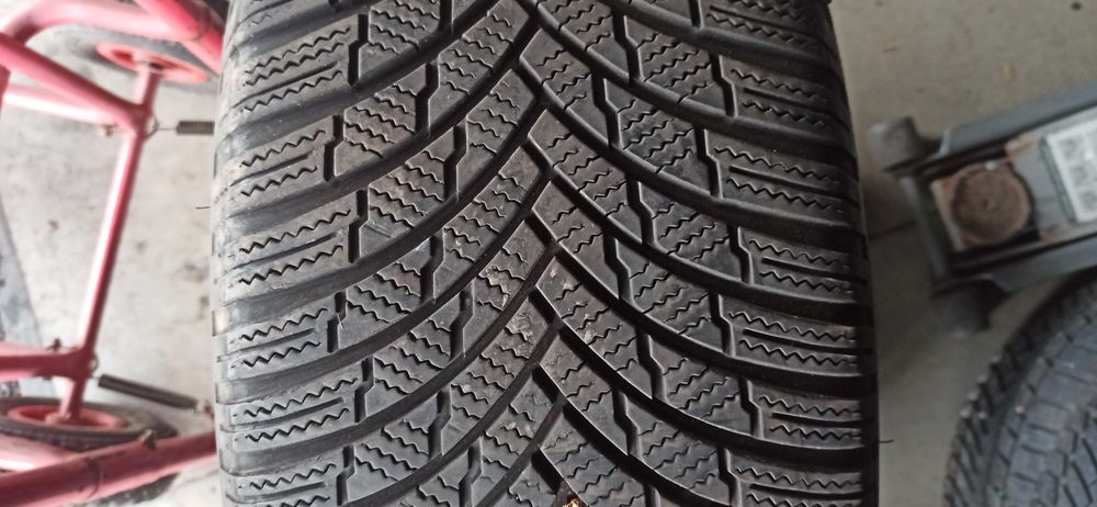 2бр.зимни гуми 235/55/17 Firestone