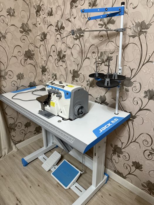 Оверлок Jack E4S