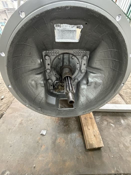 Маз коробка с делителем  8 - ка , В отичном состоянии. Есть зап части