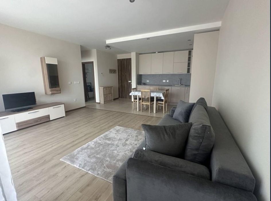 Дава се под наем Двустаен апартамент в София, Хладилника - 74 кв.м за 760 € - Снимка #1