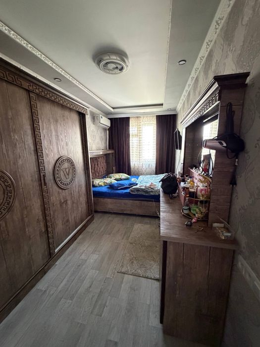 Продается 4 комнатная квартира. Чирчик. Троицк