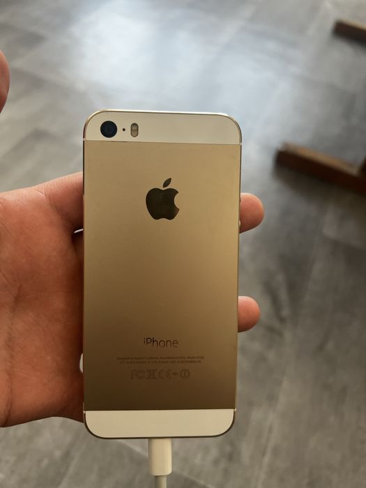 Айфон 5s в идеальном состаяни успейте купить