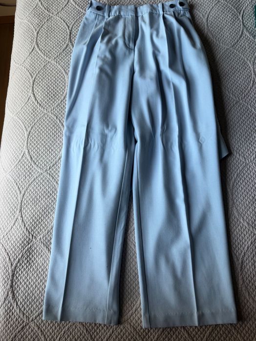 Дамски костюм reserved xs