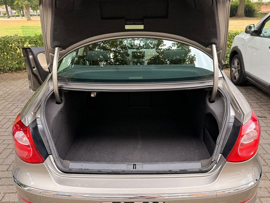 Vând Volkswagen Passat cc benzină