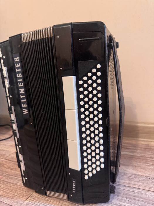 Продам аккордеон