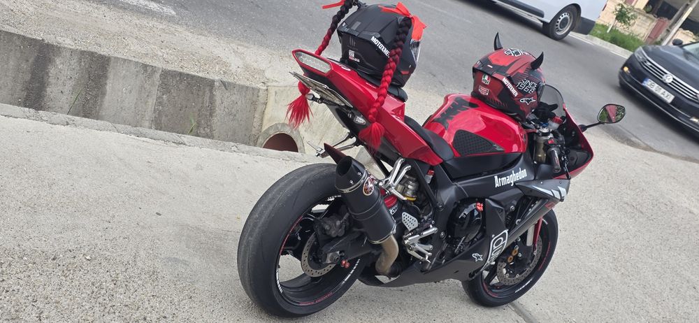 Vând Yamaha R1 2002 injectie15k km