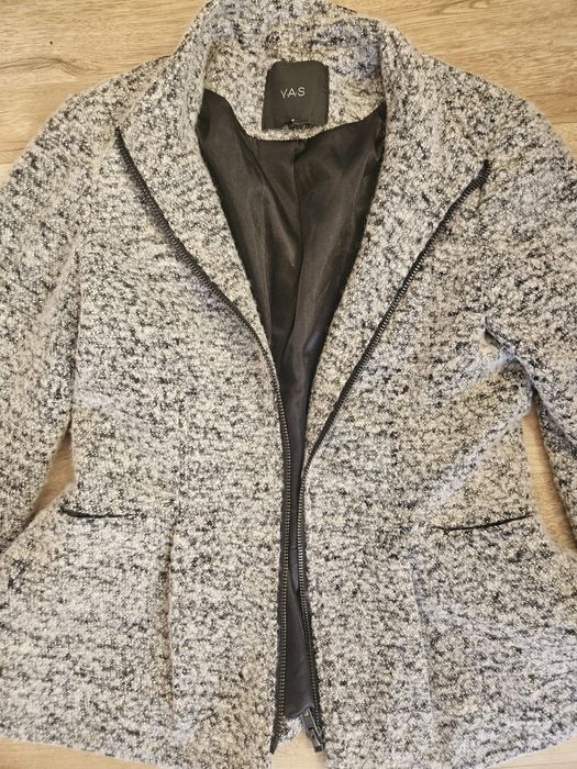 Палто М,Л размер